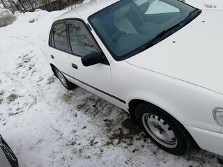 1997 Toyota Corolla VIII (E110) Рестайлинг, белый, 370000 рублей, вид 4