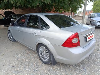2009 Ford Focus II Рестайлинг, серебристый, 600000 рублей, вид 4