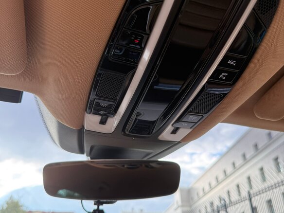 2019 Porsche Panamera 4 II, коричневый, 6700000 рублей - вид 16