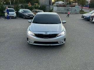 2017 Kia Forte II Рестайлинг, серый, 900000 рублей, вид 3