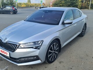 2019 Skoda Superb III Рестайлинг, серый, 3500000 рублей, вид 3