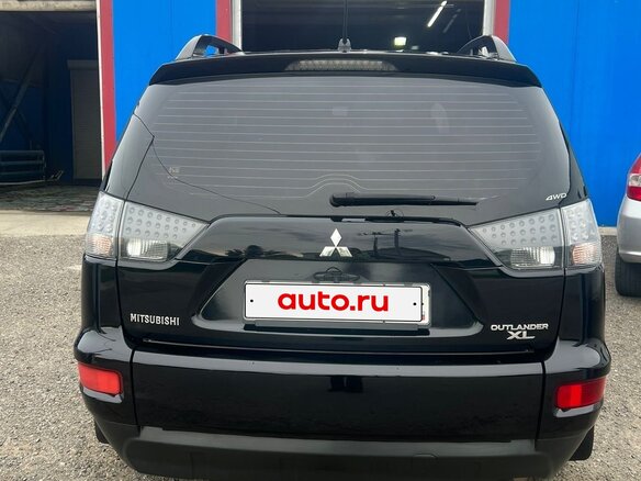 2011 Mitsubishi Outlander II Рестайлинг, чёрный, 1100000 рублей - вид 1