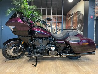 2025 Harley-Davidson CVO Road Glide, розовый, 6500000 рублей, вид 1