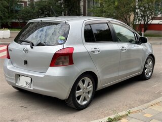 2005 Toyota Vitz II (XP90), серебристый, 520000 рублей, вид 5