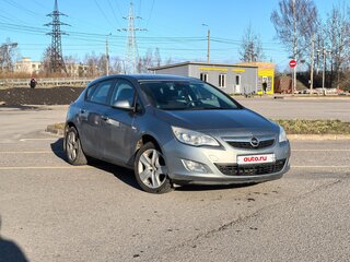 2010 Opel Astra J, серебристый, 800000 рублей, вид 1