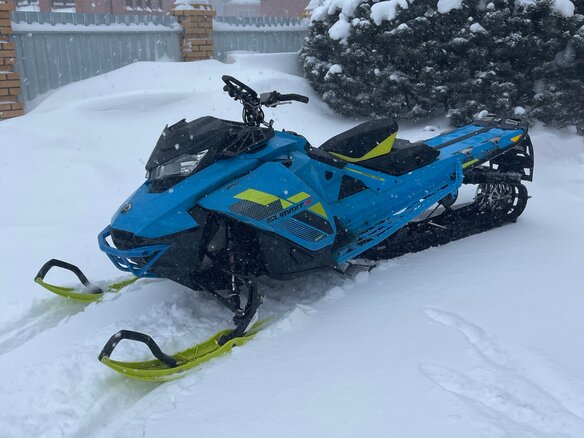 2017 BRP Ski-Doo Summit 850, синий, 1250000 рублей - вид 2