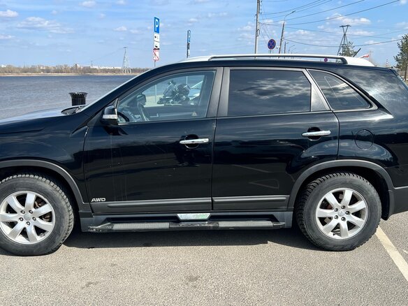 2011 Kia Sorento II, чёрный, 1300000 рублей - вид 3
