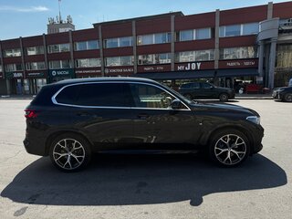 2022 BMW X5 40i IV (G05/G18), чёрный, 7850000 рублей, вид 3