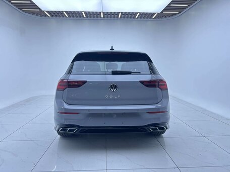 2023 Volkswagen Golf VIII, голубой, 1670000 рублей, вид 4