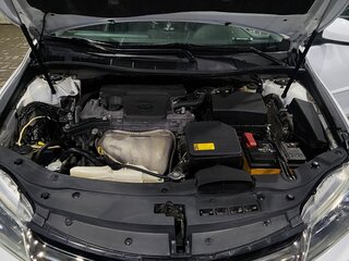 2015 Toyota Camry VII (XV50) Рестайлинг, белый, 1750000 рублей, вид 2