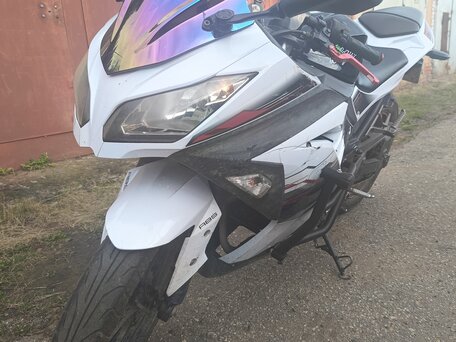 2017 Kawasaki Ninja 250SL, белый, 335000 рублей, вид 4