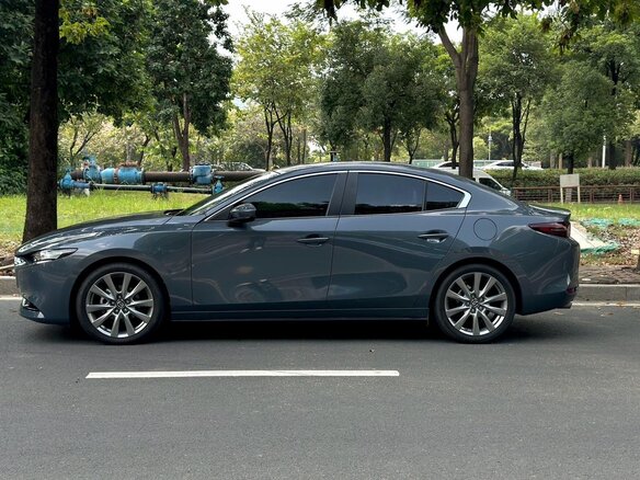 2023 Mazda 3 Axela IV (BP), синий, 1440000 рублей - вид 7