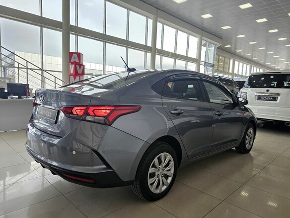 2020 Hyundai Solaris II Рестайлинг, серый, 1879000 рублей - вид 7