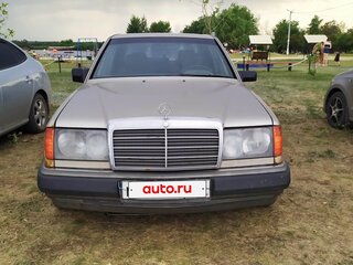 1990 Mercedes-Benz W124 250, коричневый, 400000 рублей, вид 1