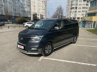 2019 Hyundai H-1 II Рестайлинг 2, серый, 2600000 рублей, вид 1