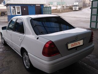 1995 Mercedes-Benz C-Класс 180 I (W202), белый, 700000 рублей, вид 4
