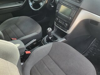 2011 Skoda Yeti I, бежевый, 900000 рублей, вид 4