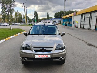 2018 Chevrolet Niva I Рестайлинг, коричневый, 700000 рублей, вид 2