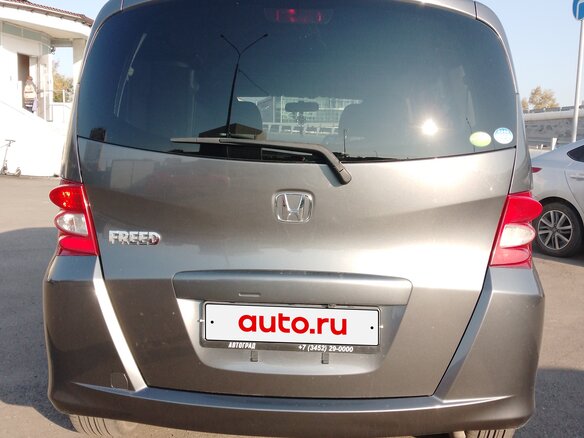 2010 Honda Freed I, серый, 980000 рублей - вид 2