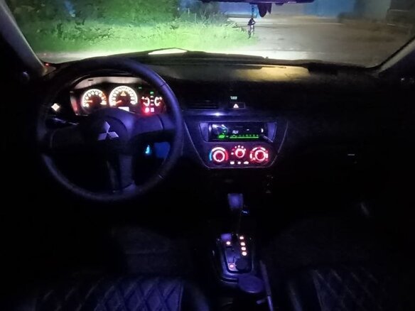2006 Mitsubishi Lancer IX Рестайлинг, красный, 750000 рублей - вид 8