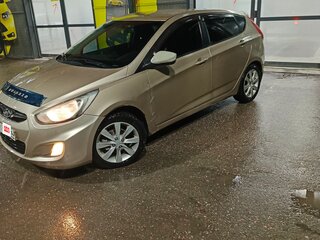 2011 Hyundai Solaris I, бежевый, 500000 рублей, вид 1