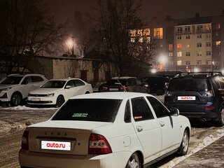 2016 Lada (ВАЗ) Priora I Рестайлинг, белый, 400000 рублей, вид 3