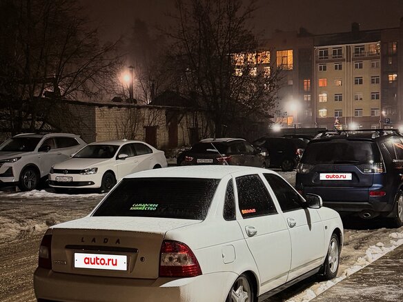 2016 Lada (ВАЗ) Priora I Рестайлинг, белый, 400000 рублей - вид 2