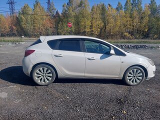 2012 Opel Astra J Рестайлинг, белый, 740000 рублей, вид 2