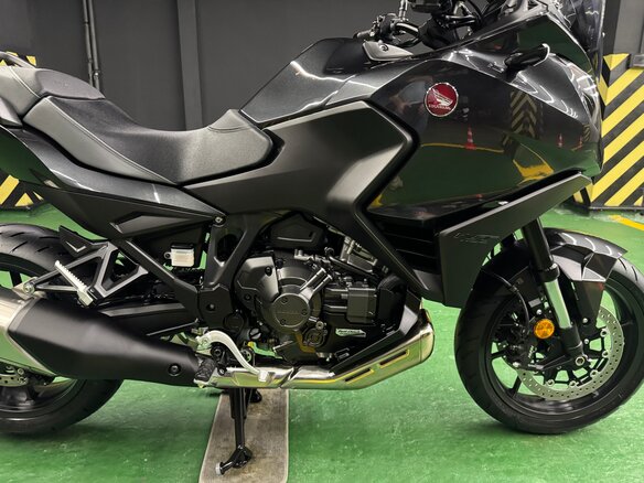 2022 Honda NT1100, серый - вид 9