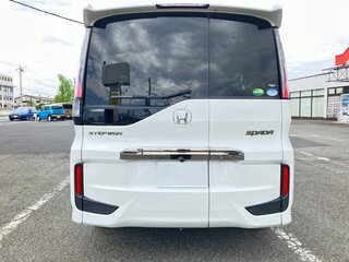 2021 Honda Stepwgn Spada V Рестайлинг, белый, 2038000 рублей, вид 4
