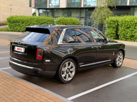 2022 Rolls-Royce Cullinan I (Series I), коричневый, 27650000 рублей, вид 5