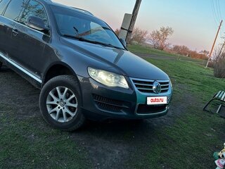 2008 Volkswagen Touareg I Рестайлинг, серый, 650000 рублей, вид 2