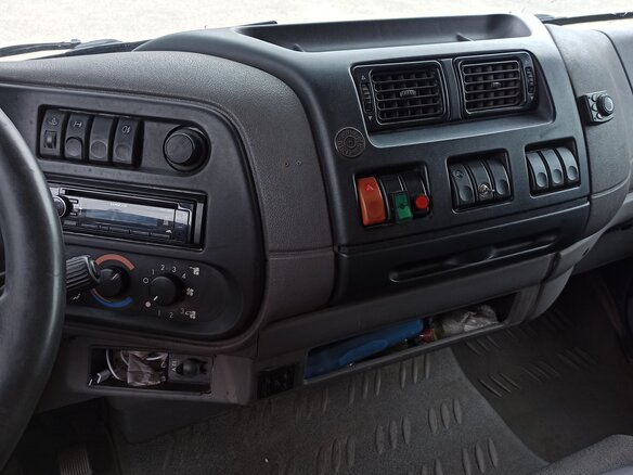 2007 DAF LF 45, красный, 1800000 рублей - вид 17