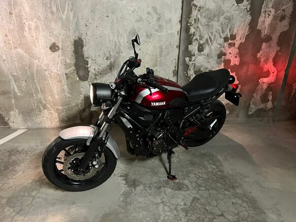 2021 Yamaha XSR700, пурпурный, 800000 рублей - вид 5