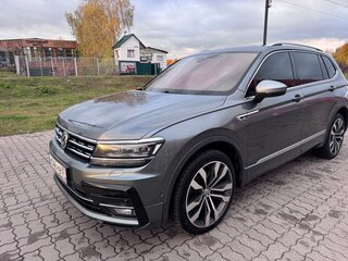 2019 Volkswagen Tiguan Allspace II, серый, 2800000 рублей, вид 1