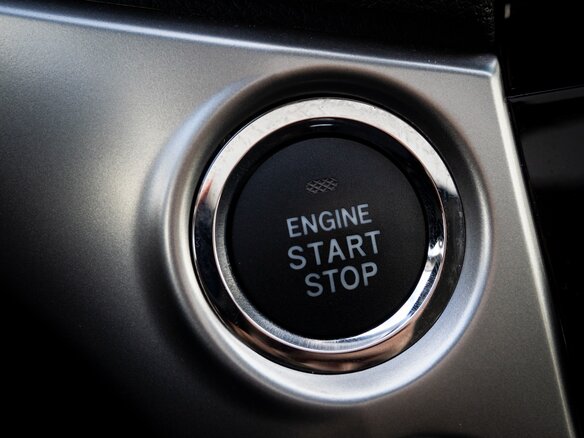 2014 Toyota Land Cruiser 200 Series Рестайлинг 1, чёрный, 4049999 рублей - вид 26