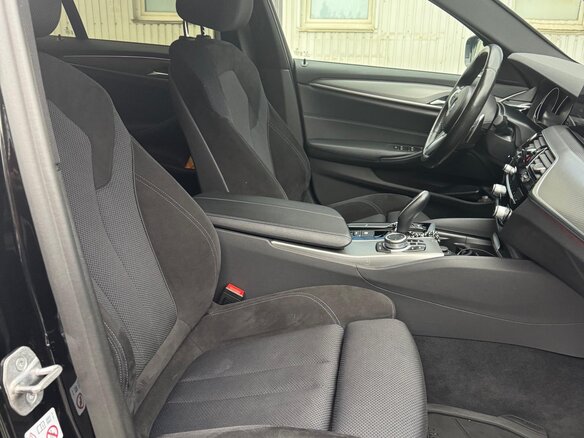2020 BMW 5 серии 520d xDrive VII (G30/G31/G38), чёрный, 4200000 рублей - вид 6