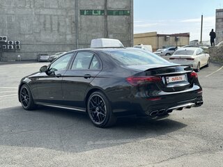 2021 Mercedes-Benz E-Класс 300 V (W213, S213, C238) Рестайлинг, чёрный, 6000000 рублей, вид 3