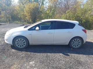 2012 Opel Astra J Рестайлинг, белый, 740000 рублей, вид 4