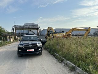 2017 Toyota Land Cruiser 200 Series Рестайлинг 2, чёрный, 7340000 рублей, вид 3