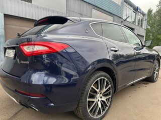 2017 Maserati Levante Diesel I, синий, 3850000 рублей, вид 3