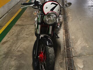 2012 Moto Guzzi V 7, серебристый, 400000 рублей, вид 4