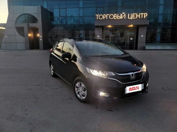2017 Honda Fit III Рестайлинг, чёрный, 990000 рублей - вид 9