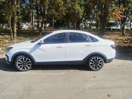 2023 Lada (ВАЗ) Vesta Cross I Рестайлинг (NG), белый, 1030000 рублей, вид 2