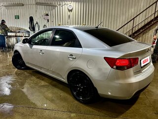 2009 Kia Cerato 4-speed II, серебристый, 845000 рублей, вид 4