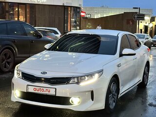 2017 Kia K5 II, белый, 1775000 рублей, вид 1