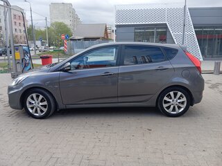 2011 Hyundai Solaris I, серый, 750000 рублей, вид 4