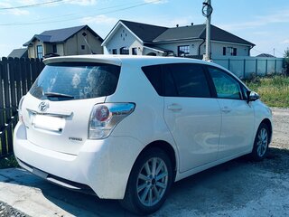 2013 Toyota Verso I Рестайлинг, белый, 1400000 рублей, вид 2