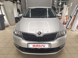 2018 Skoda Rapid I Рестайлинг, серебристый, 800000 рублей, вид 1
