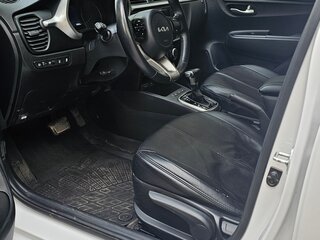 2021 Kia Rio IV Рестайлинг, белый, 1680000 рублей, вид 5